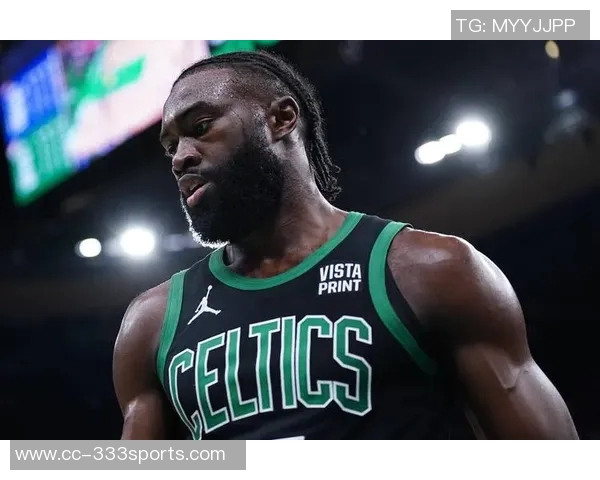 杰伦布朗怒斥裁判放任对手犯规直言已忍无可忍