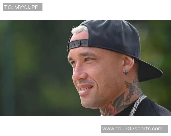 踢球背后的故事纳因戈兰母亲独自抚养五子艰辛历程 踢球背后的故事纳因戈兰母亲独自抚养五子艰辛历程