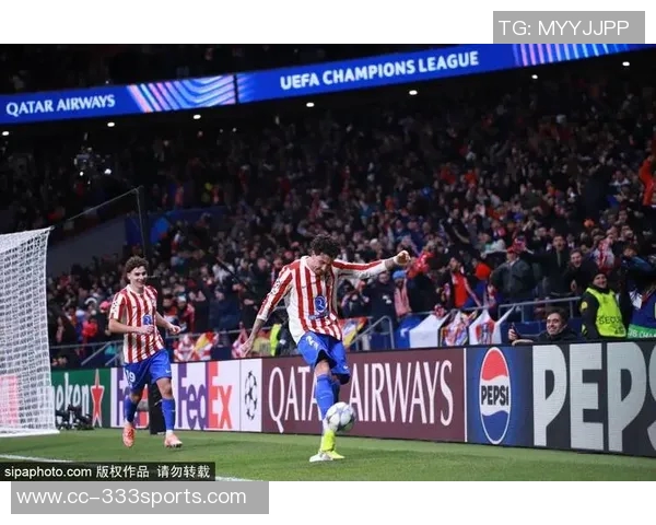 科克怀念马竞老球场红白相间球网引发球迷共鸣 科克怀念马竞老球场红白相间球网引发球迷共鸣