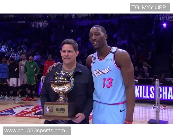 阿德巴约称赞约维奇精神状态出色期待为他赢得胜利